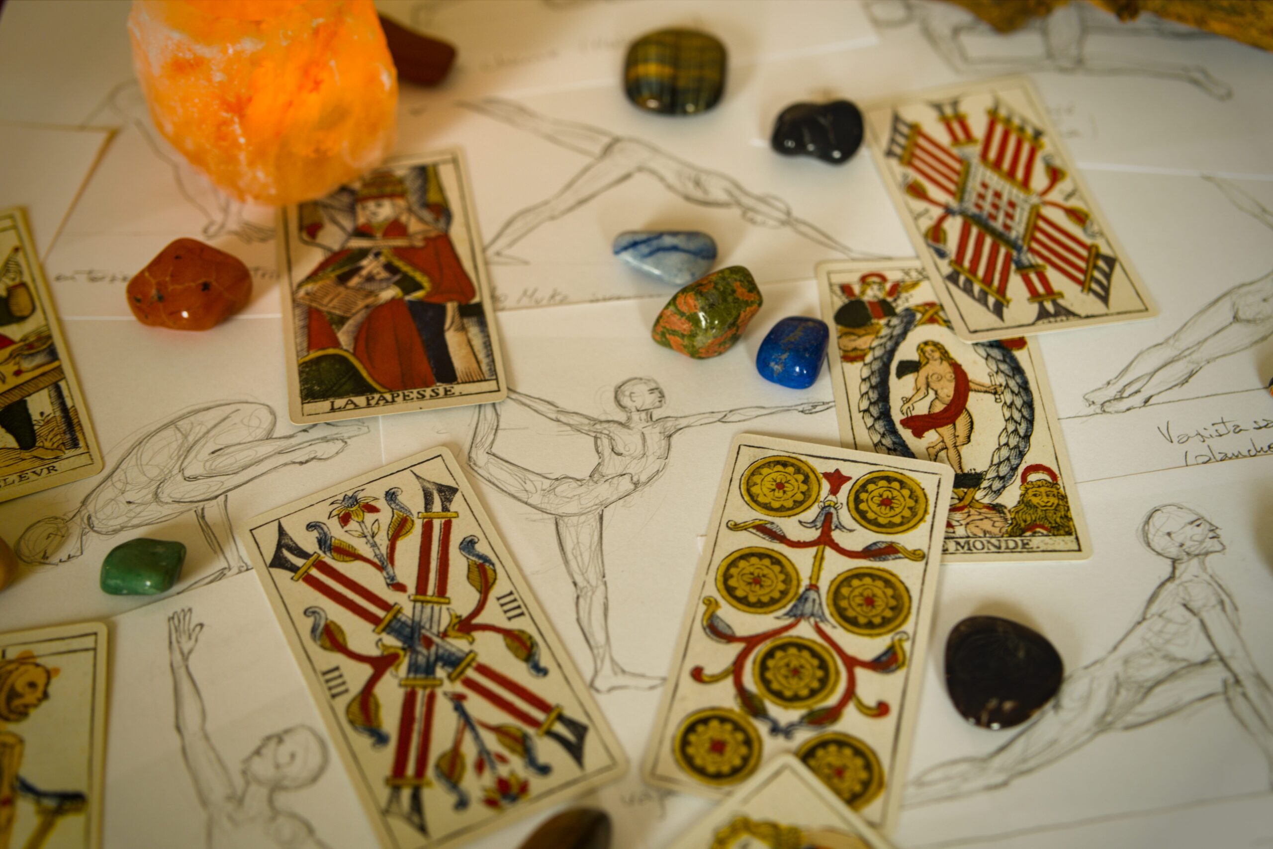 Yoga & Tarot de Marseille PS5B2631 1 Scaled